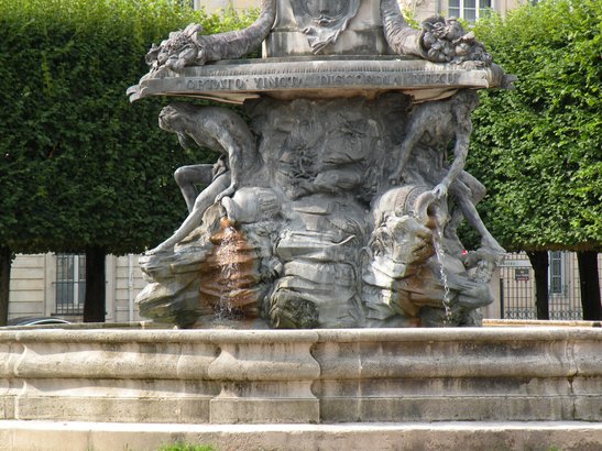  Optato Vincta Discordia Nexu, détail de la fontaine de la place d'Alliance